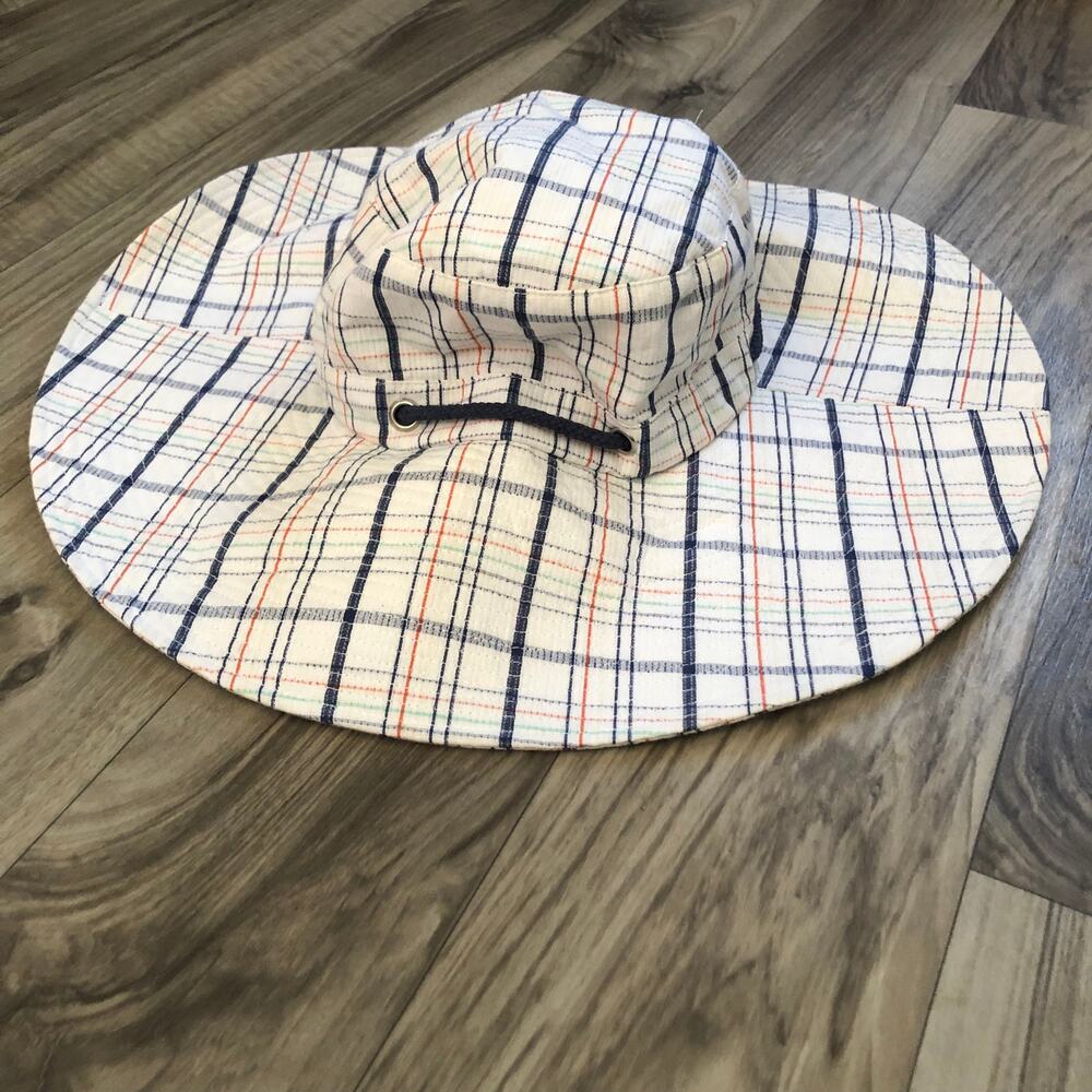 August Wide Brim White Summer Hat Red/Blue‎ Plaid Quilted Brim CLEAN!